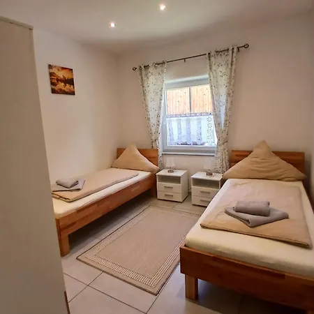 M&m Mit Garten Ebenerdig 110qm 3 2x Bad Apartman *